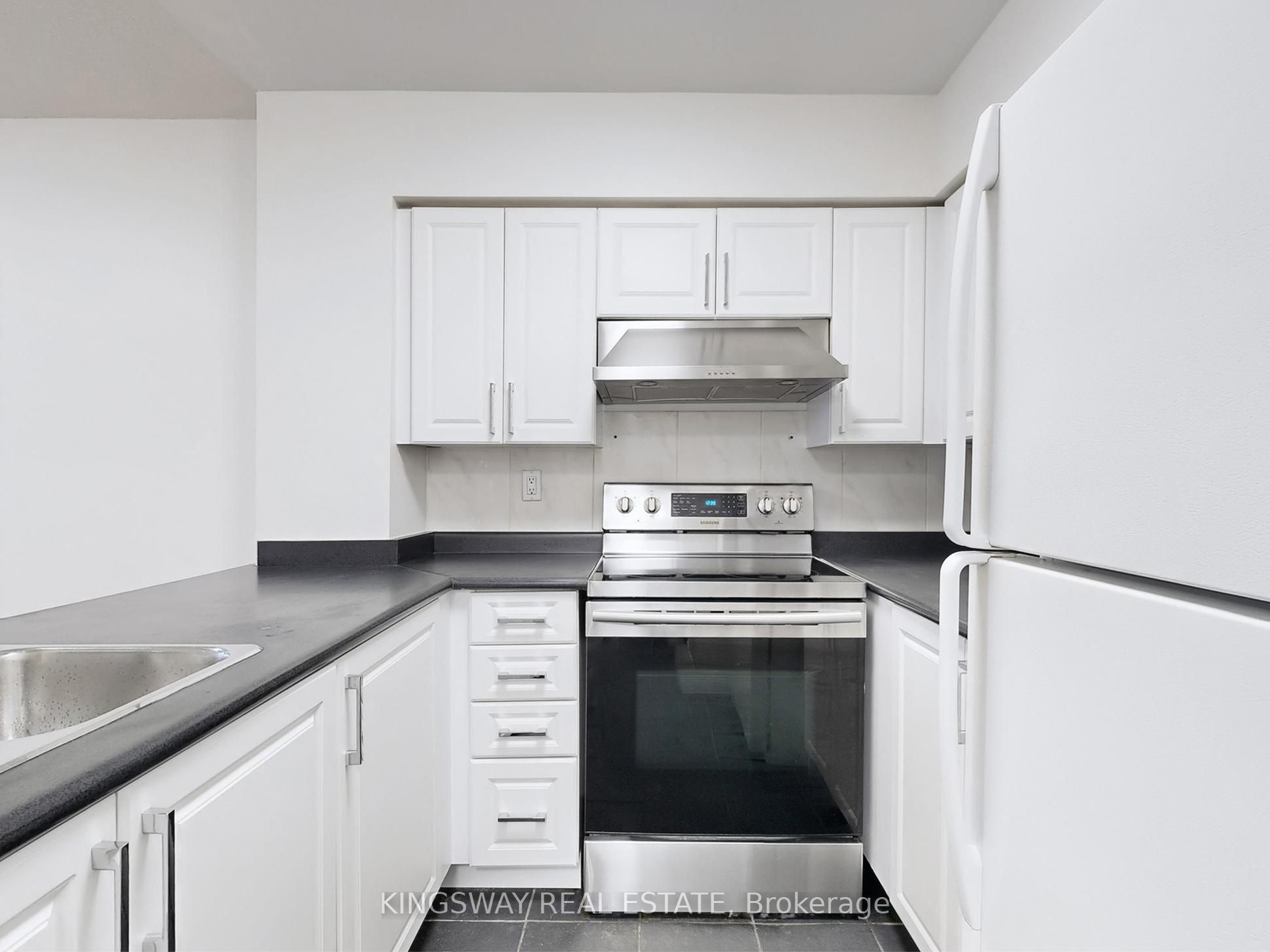 388 Bloor Street E 1607