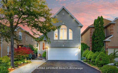 Photo of 3 Sweet Briar Lane, Brampton, ON L6Z 4V3 (MLS # W12681502)