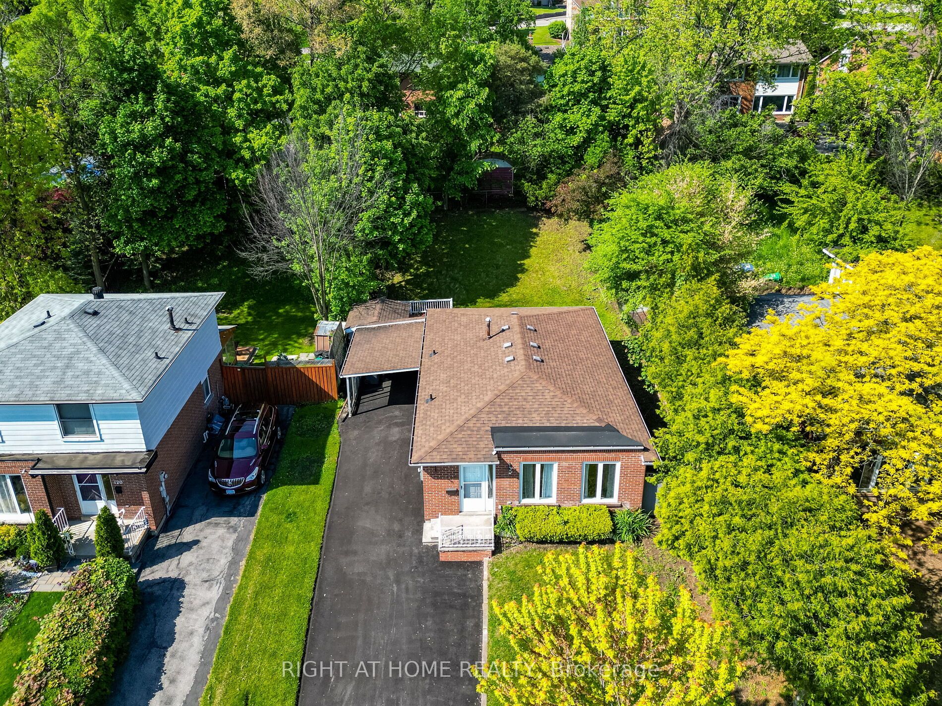 118 Bonham Boulevard