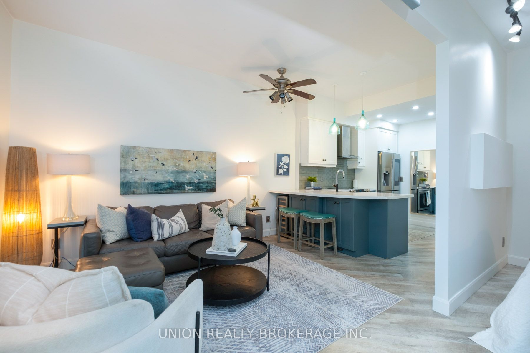 18 Yonge Street 606