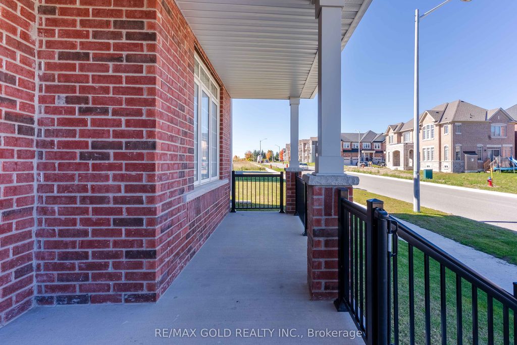 Photo of 2150 Speare Court, Innisfil, ON L9S 0M9 (MLS # N12459166)