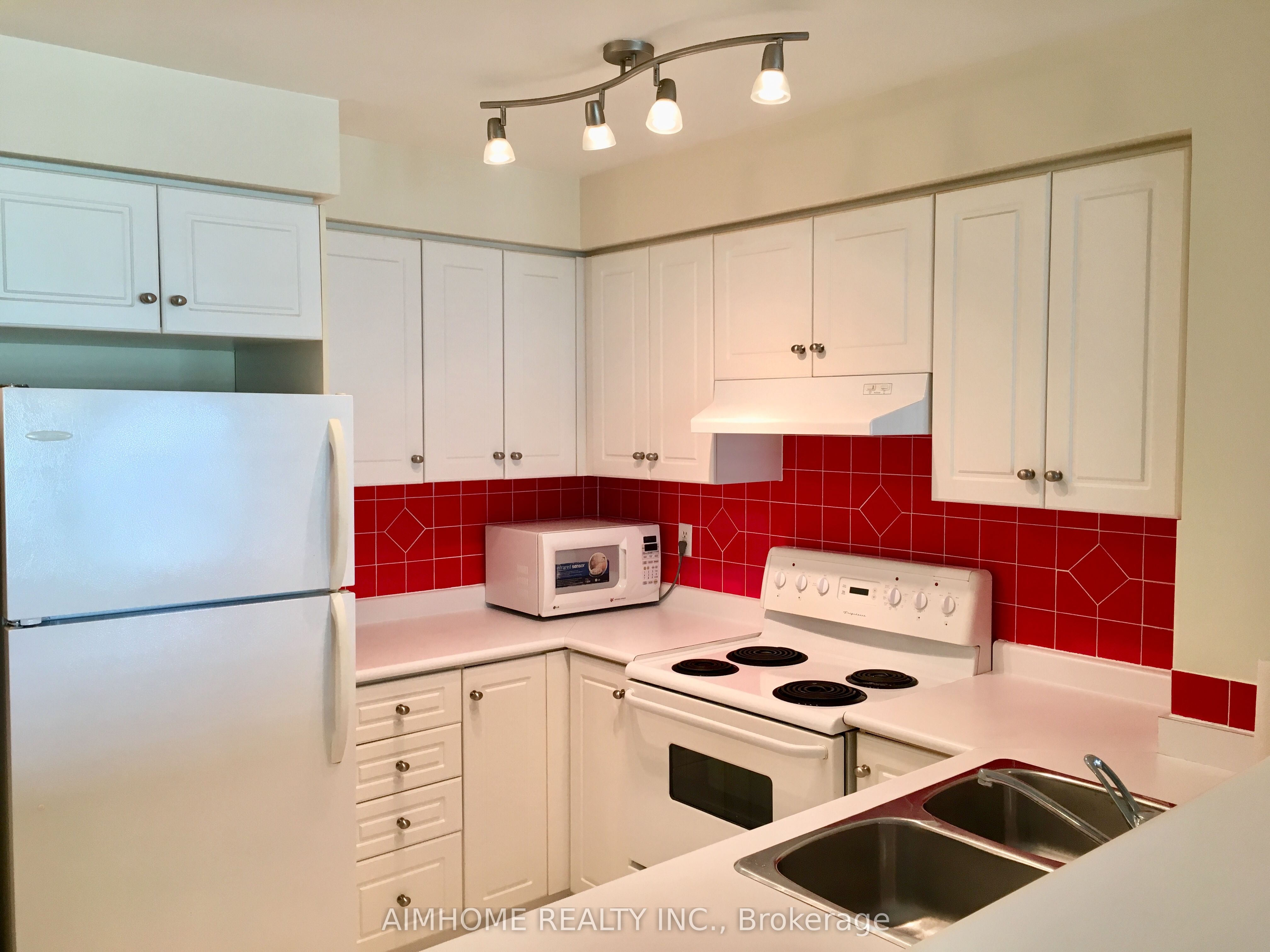 7 Lorraine Drive 2107