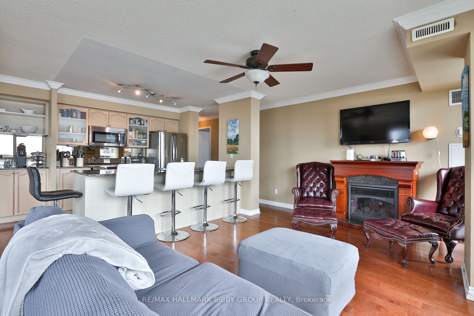 410 Queens Quay N/A W 703