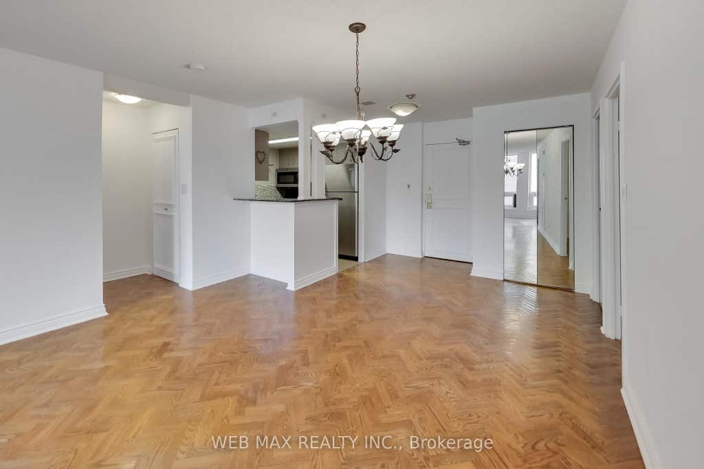 Photo of 25 Grenville Street #1808, Toronto, ON M4Y 2X5 (MLS # C13697228)
