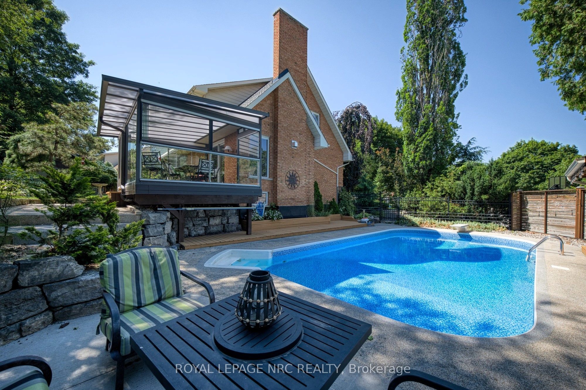 15 Petronella Parkway