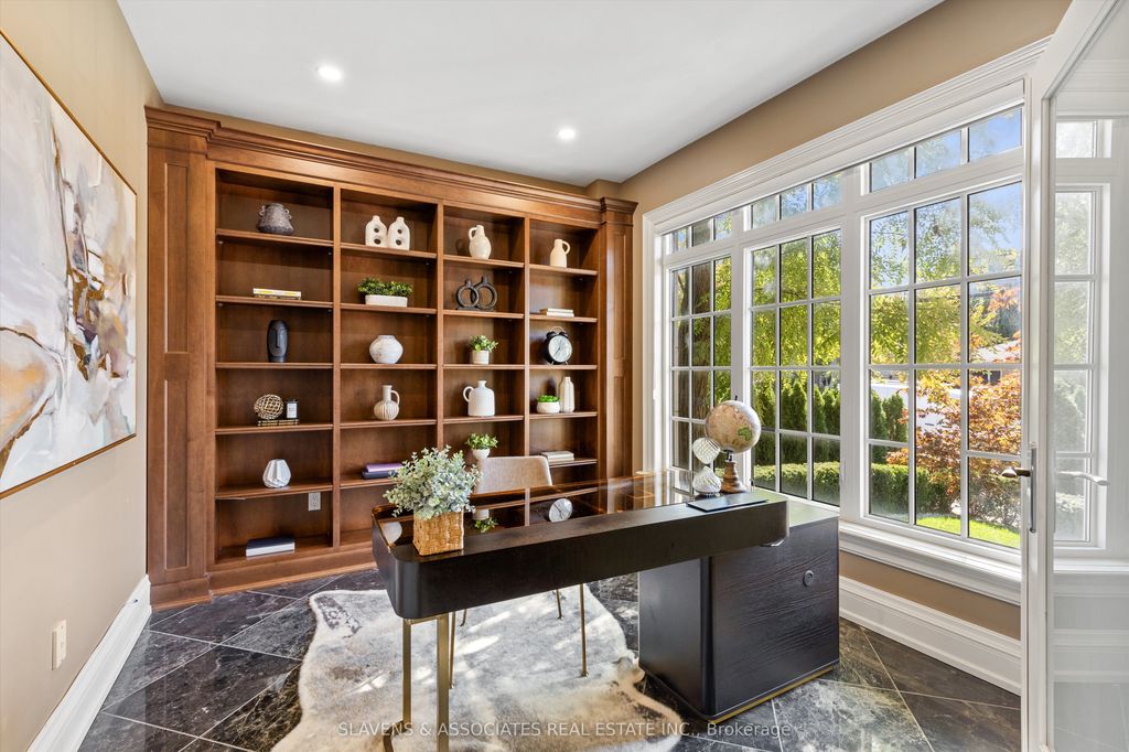 Photo of 130 York Mills Road, Toronto, ON M2L 1K6 (MLS # C12448795)
