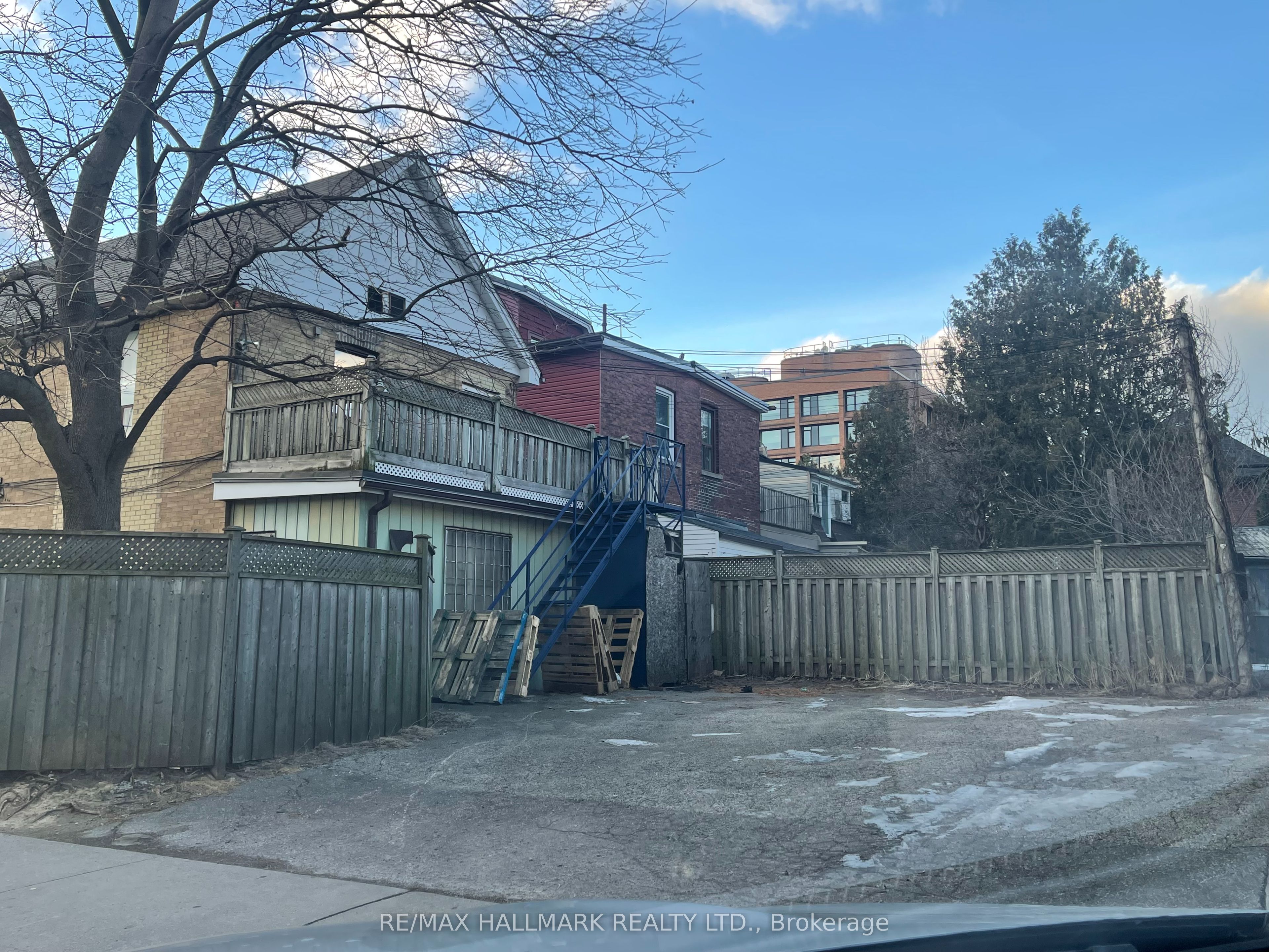 675 Broadview Avenue