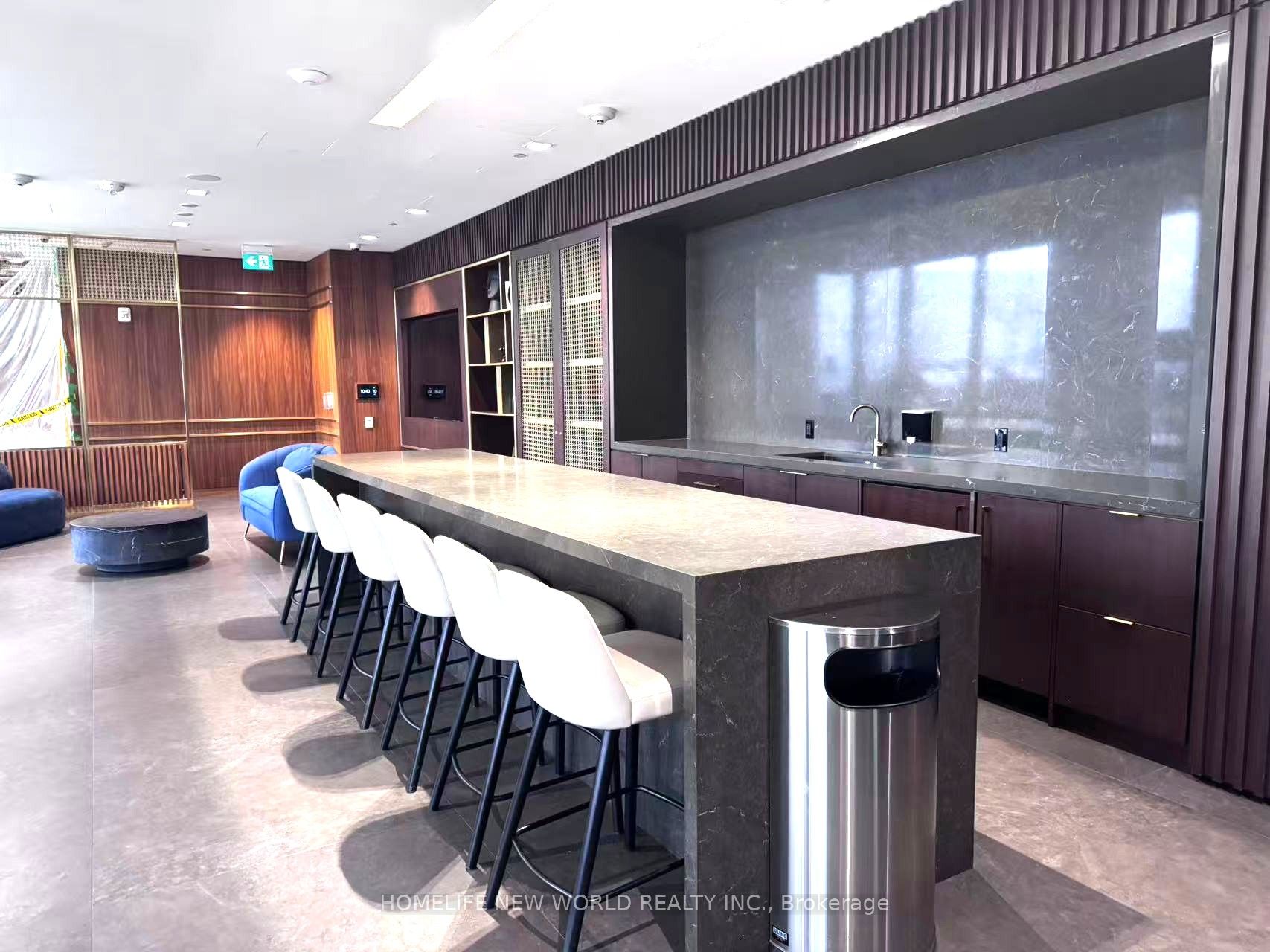 950 PORTAGE Parkway 608