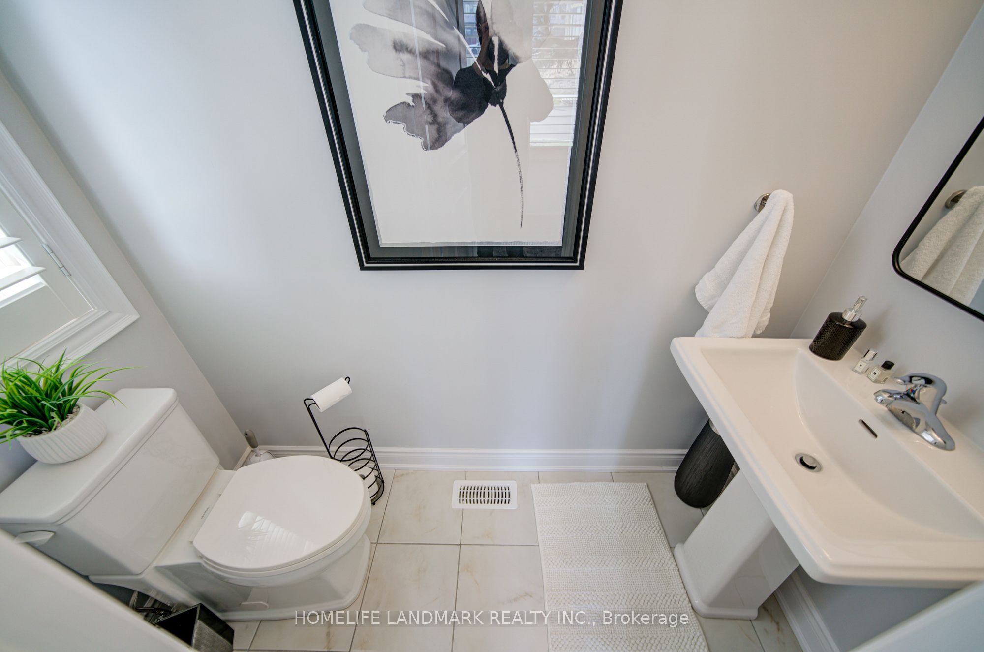 1369 Yellow Rose Circle