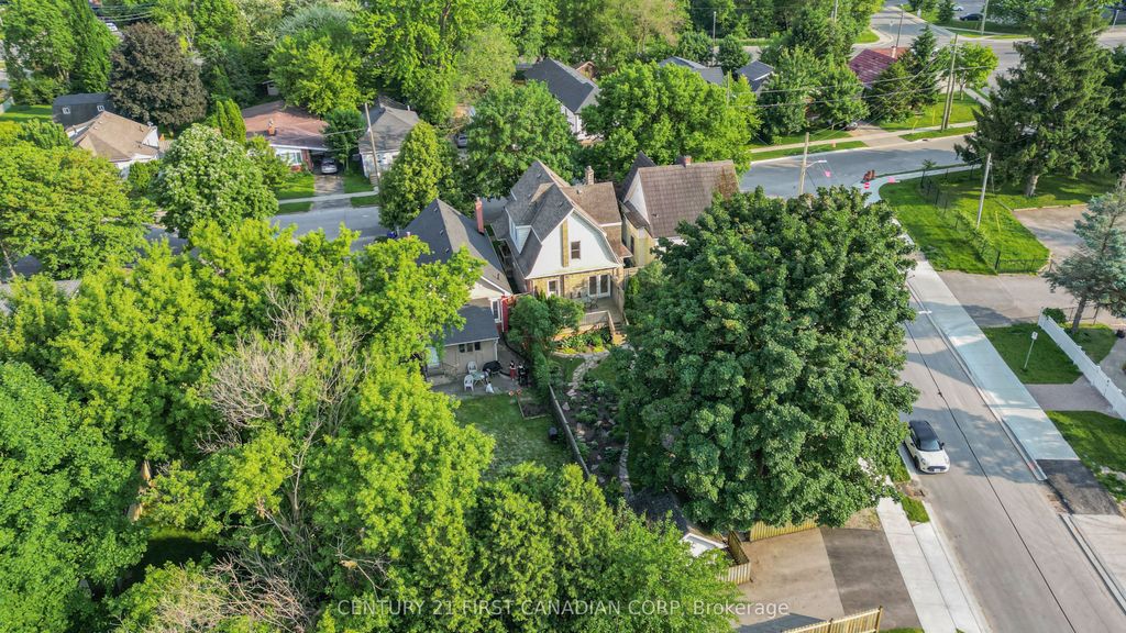 Photo of 171 Mount Pleasant Avenue, London North, ON N6H 1E3 (MLS # X12483381)