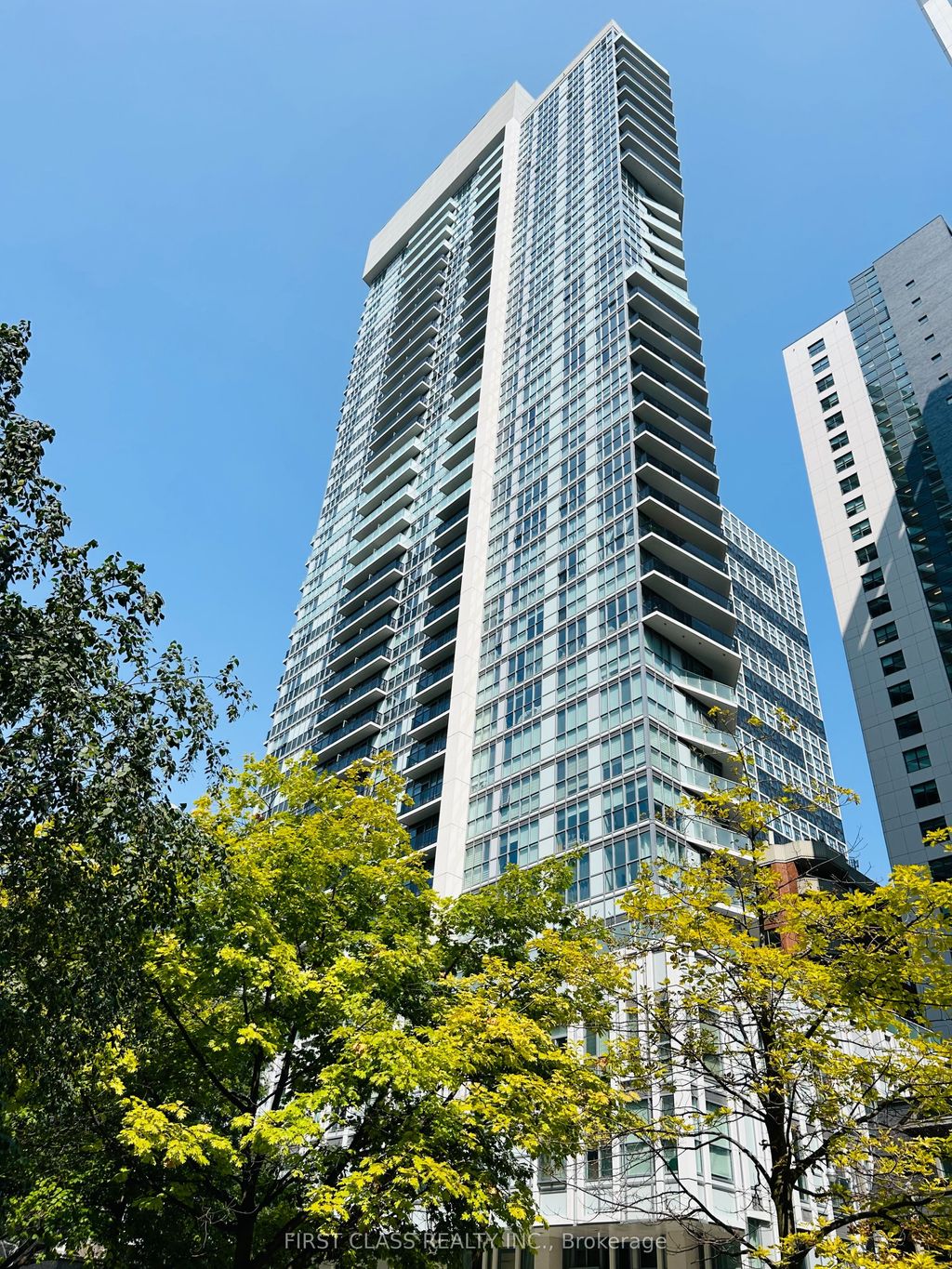 Photo of 77 Mutual Street #1806, Toronto, ON M5B 2A9 (MLS # C13018146)