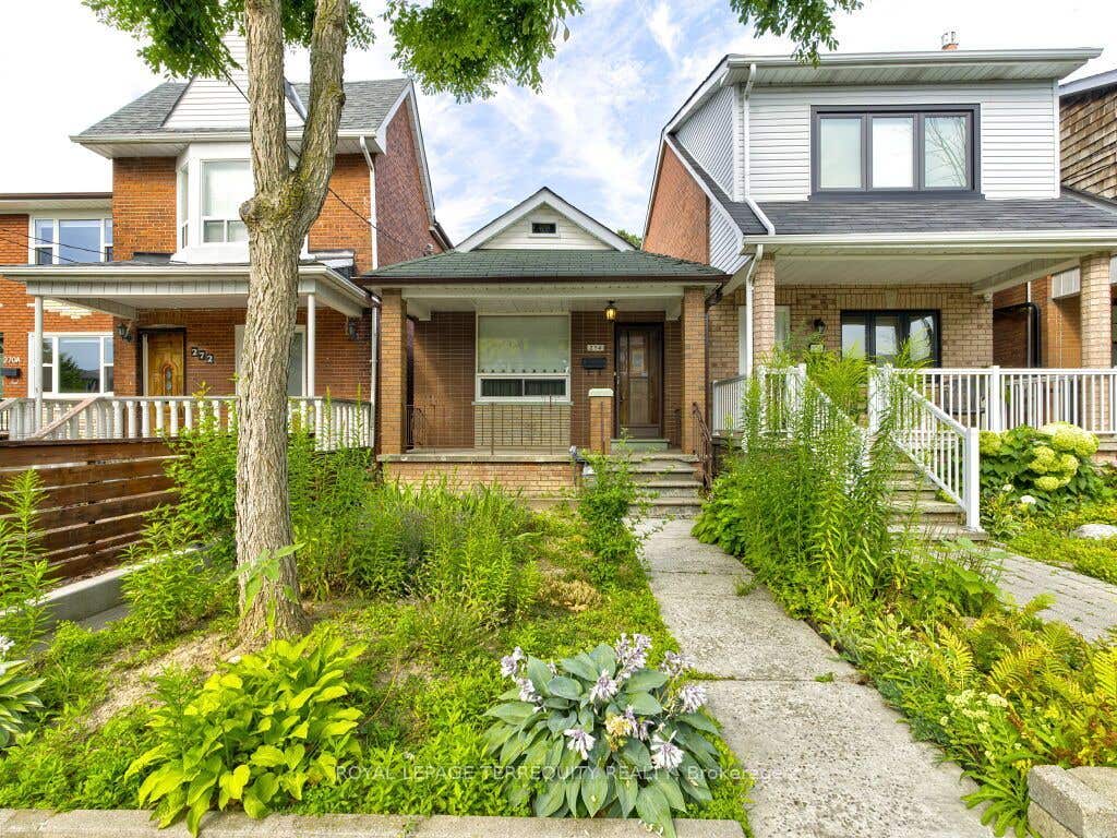 Photo of 274 Harvie Avenue, Toronto, ON M6E 4K6 (MLS # W13665832)