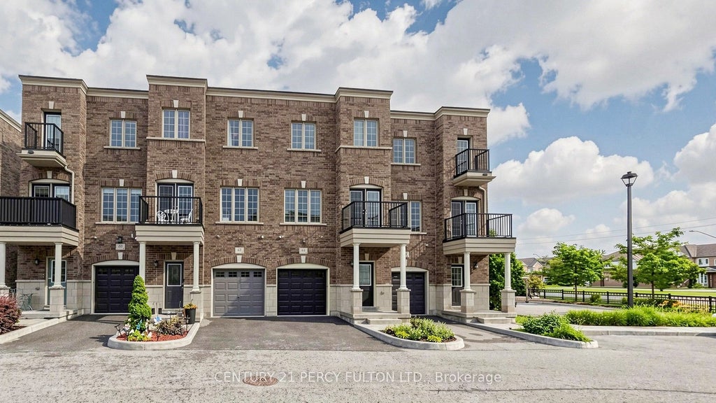 Photo of 64 Ferris Square, Clarington, ON L1E 0J2 (MLS # E13831920)