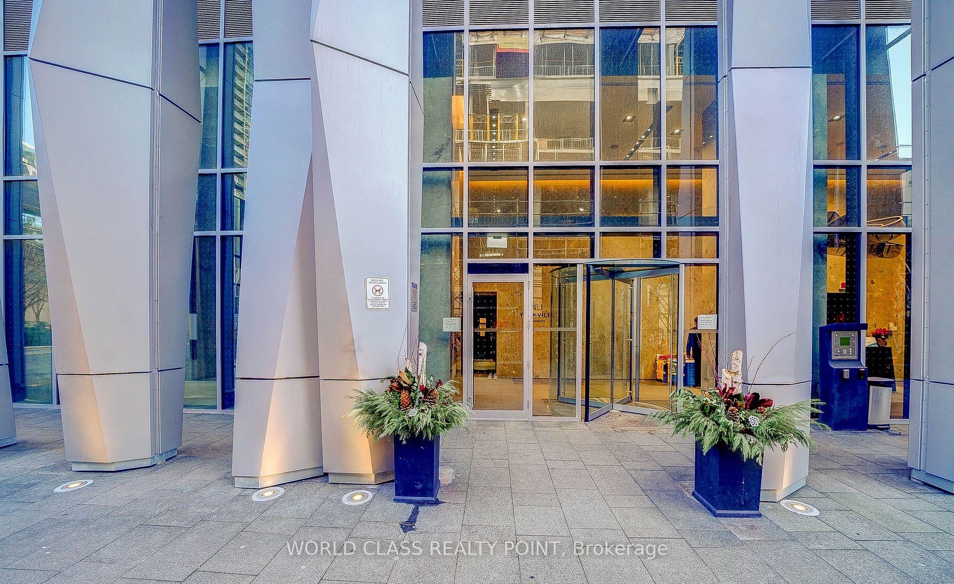1 Yorkville Avenue 1505