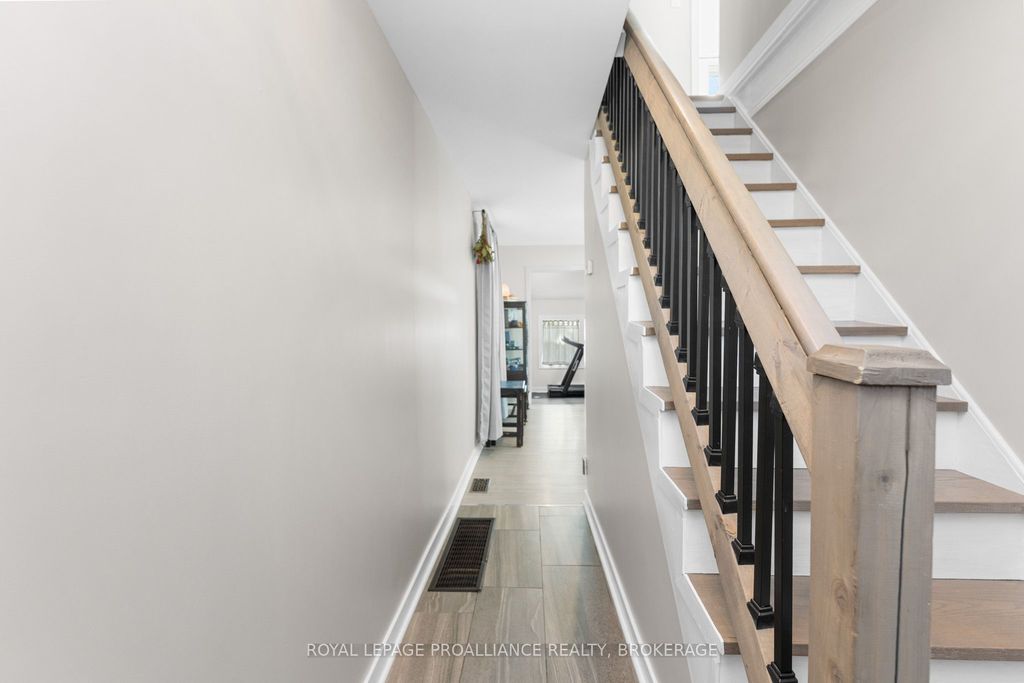 Photo of 457 Garden Street, Gananoque, ON K7G 1J6 (MLS # X12450672)