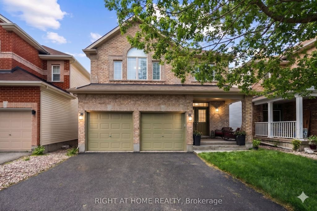 Photo of 517 STONECHURCH Way, Barrhaven, ON K2J 0C6 (MLS # X13215094)
