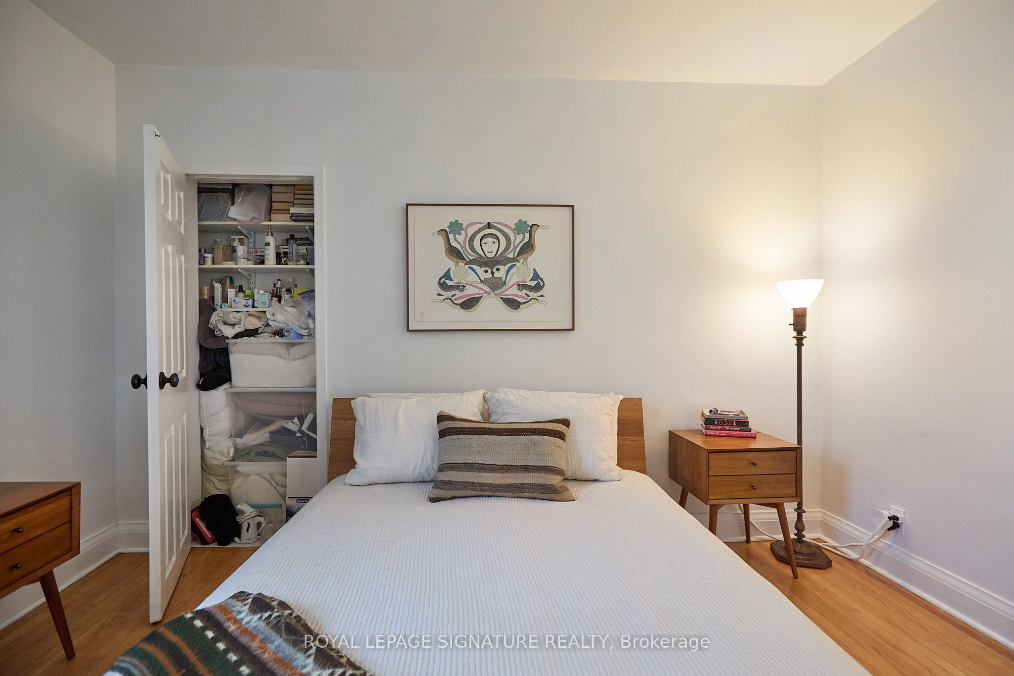 Toronto, ON M6G 2Y3, Canada, 3 Bedrooms Bedrooms, ,1 BathroomBathrooms,Residential,Active,102818