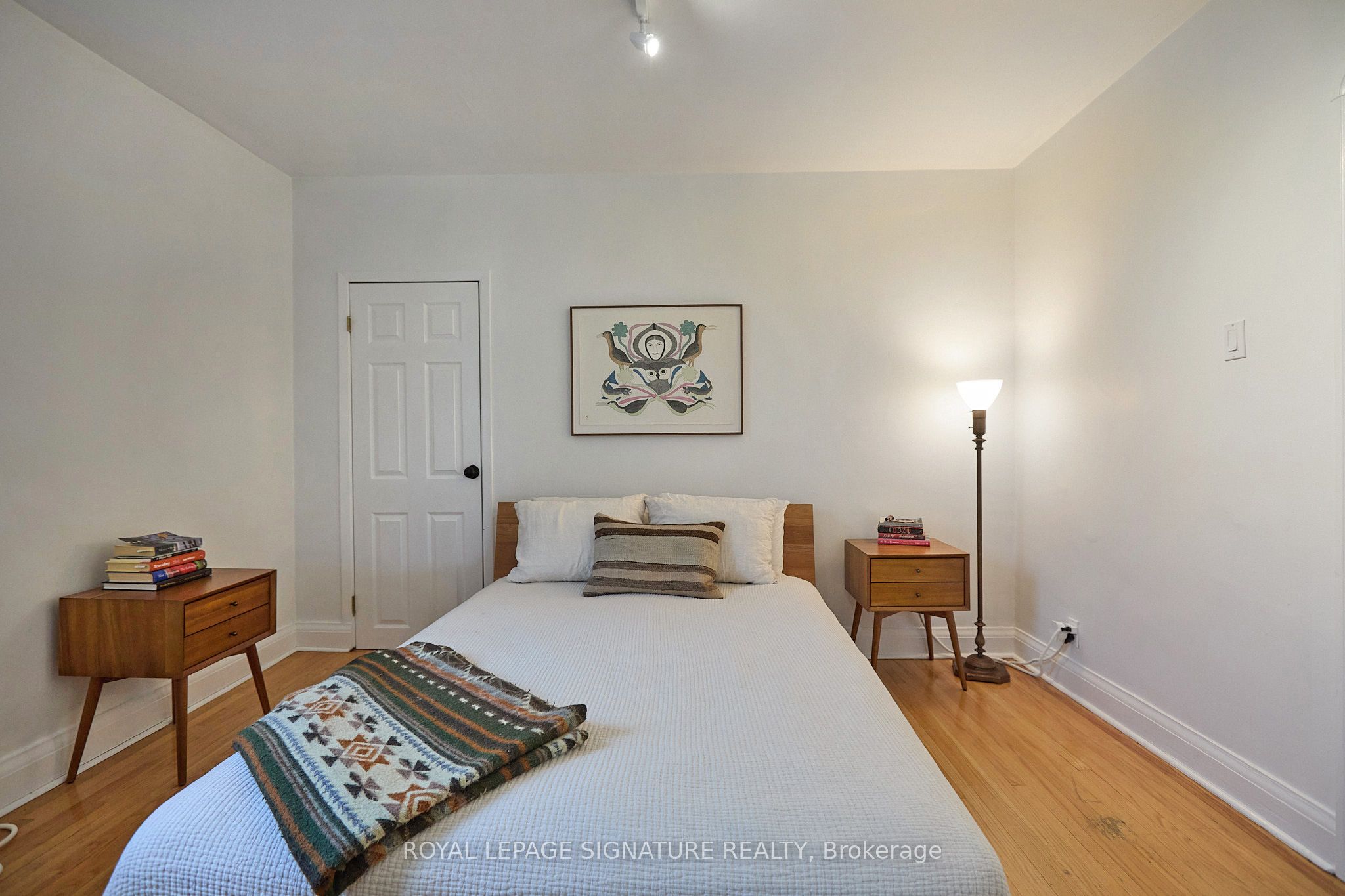 Toronto, ON M6G 2Y3, Canada, 3 Bedrooms Bedrooms, ,1 BathroomBathrooms,Residential,Active,102818