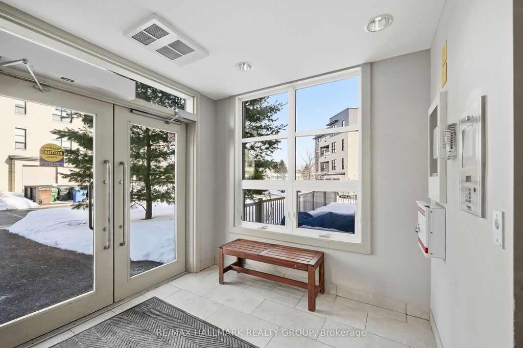 Photo of 215 Titanium Private #404, Orleans - Convent Glen and Area, ON K1C 0B7 (MLS # X12815182)