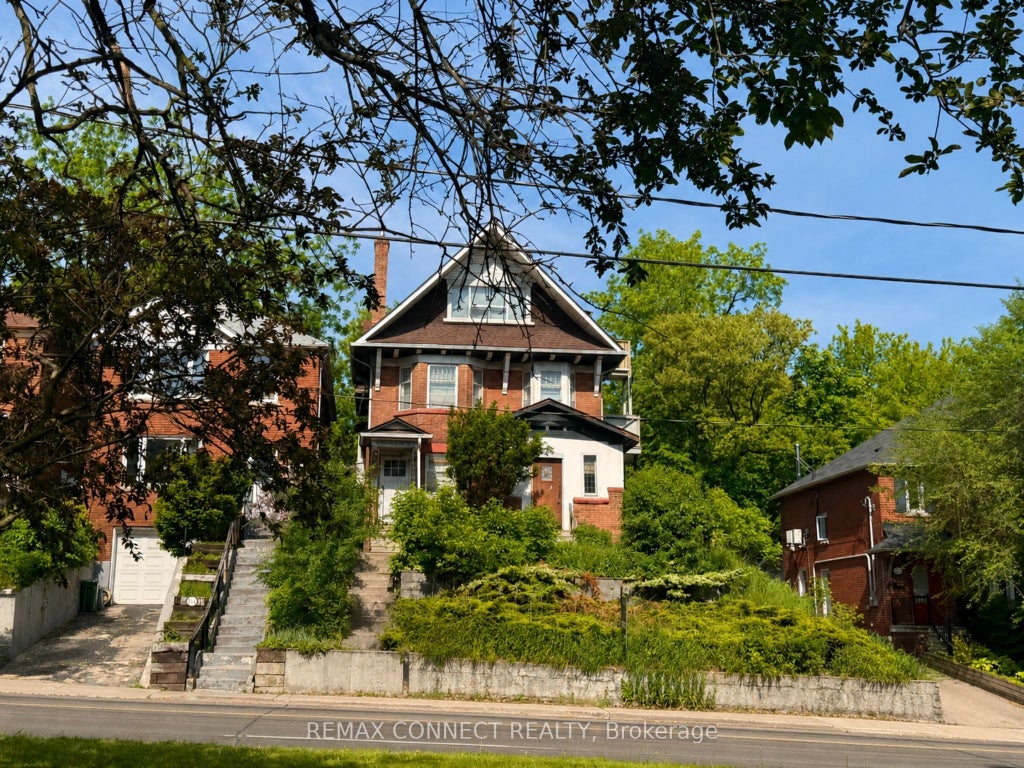 Photo of 115 Parkside Drive, Toronto, ON M6R 2Y8 (MLS # W12551128)