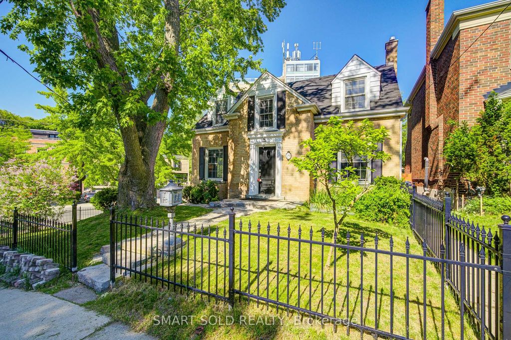 Photo of 29 Highbourne Road, Toronto, ON M5P 2J1 (MLS # C13239282)