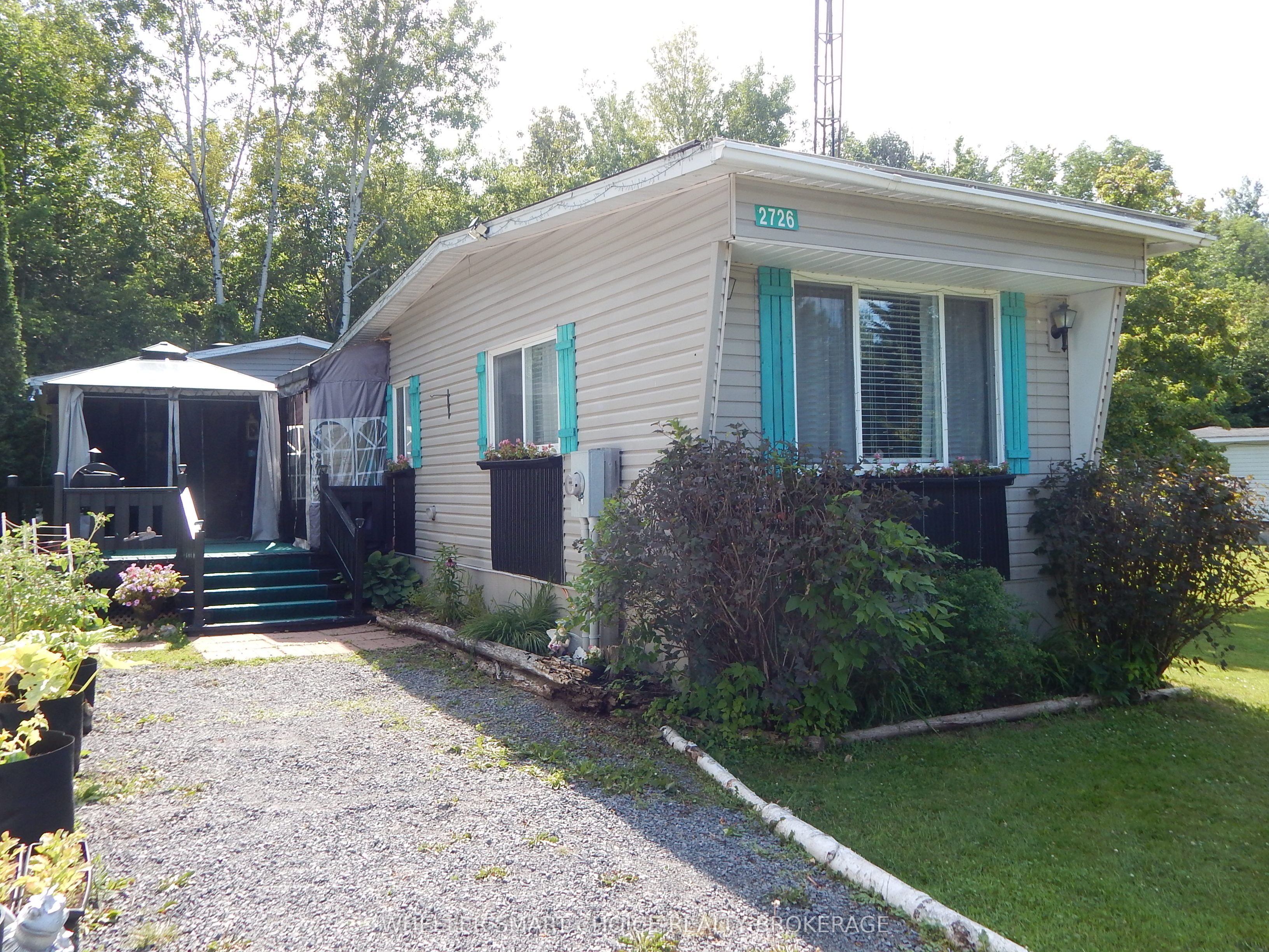 Photo 1 of 29 — 2726 Grysewood Lane W, North Stormont, ON K0C 1T0