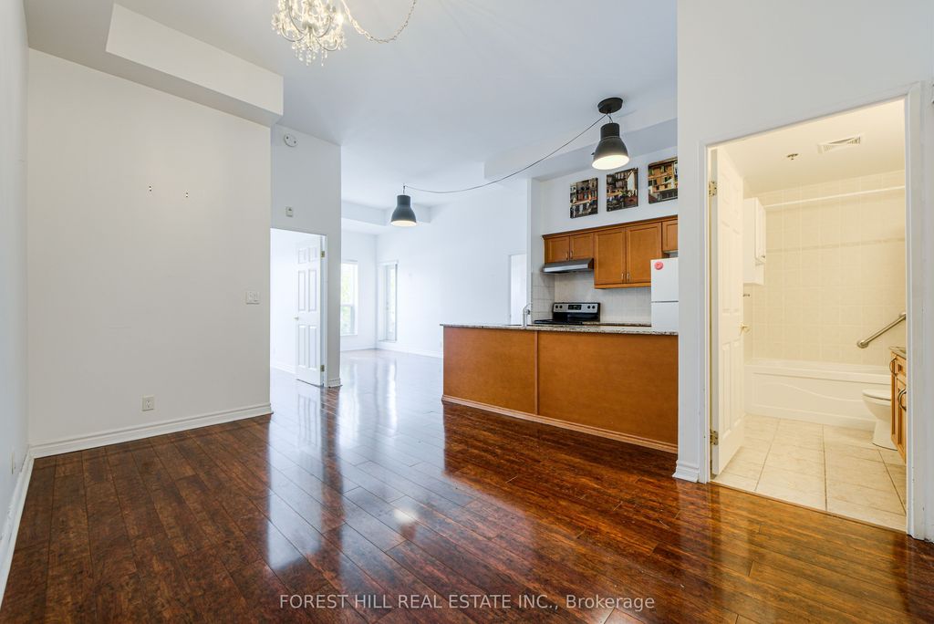 Photo of 11 Christie Street #102, Toronto, ON M6G 4C3 (MLS # C12532230)