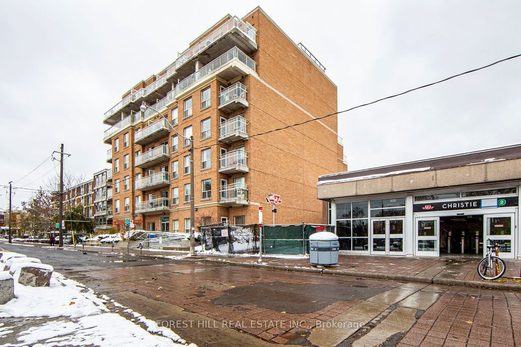 Photo of 11 Christie Street #102, Toronto, ON M6G 4C3 (MLS # C12532230)