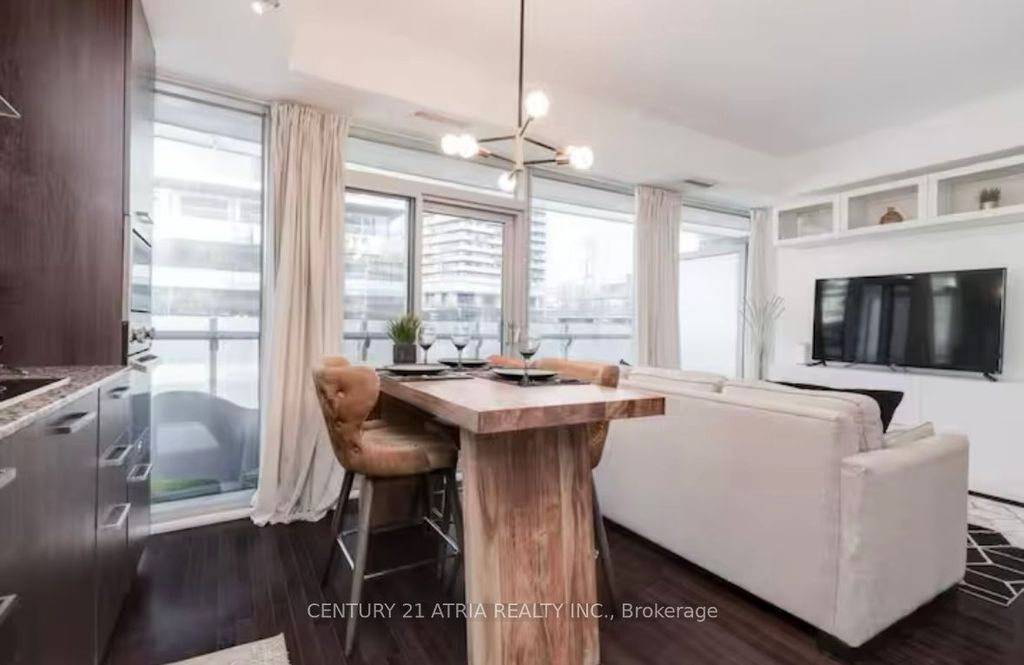Photo of 14 York Street #512, Toronto, ON M5J 0B1 (MLS # C13168544)