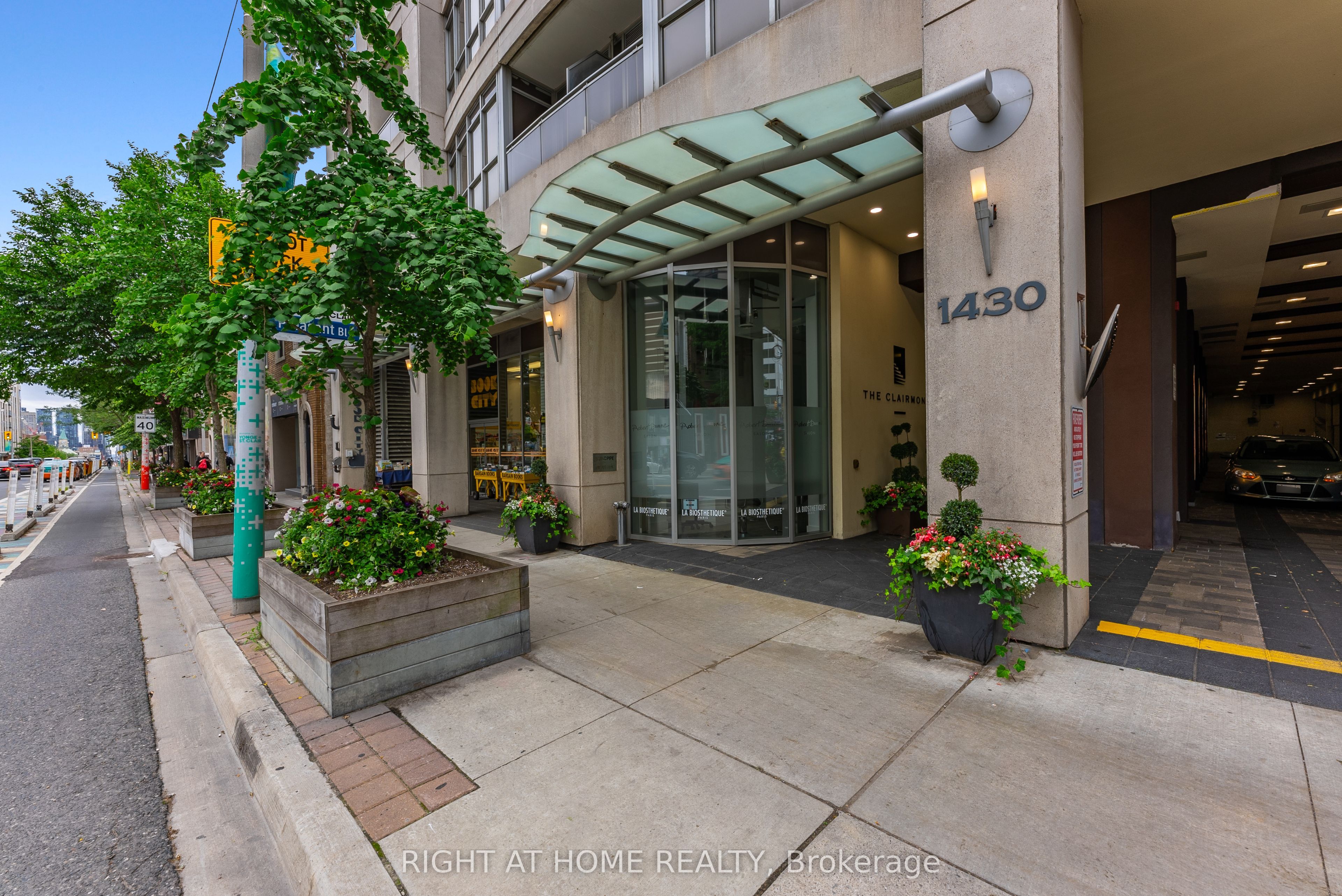1430 Yonge Street 704
