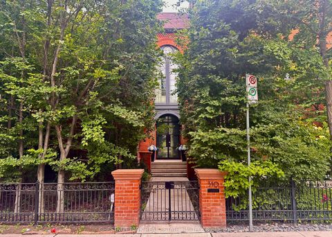 310 Palmerston Boulevard Toronto ON M6G 2N5