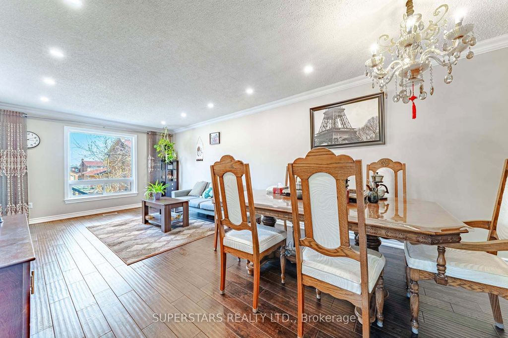 Photo of 14 Kemsing Court, Markham, ON L3R 4P7 (MLS # N13044050)