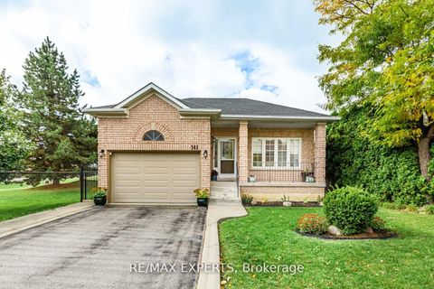 Photo of 141 Michelle Drive, Vaughan, ON L4L 9E1 (MLS # N12582592)