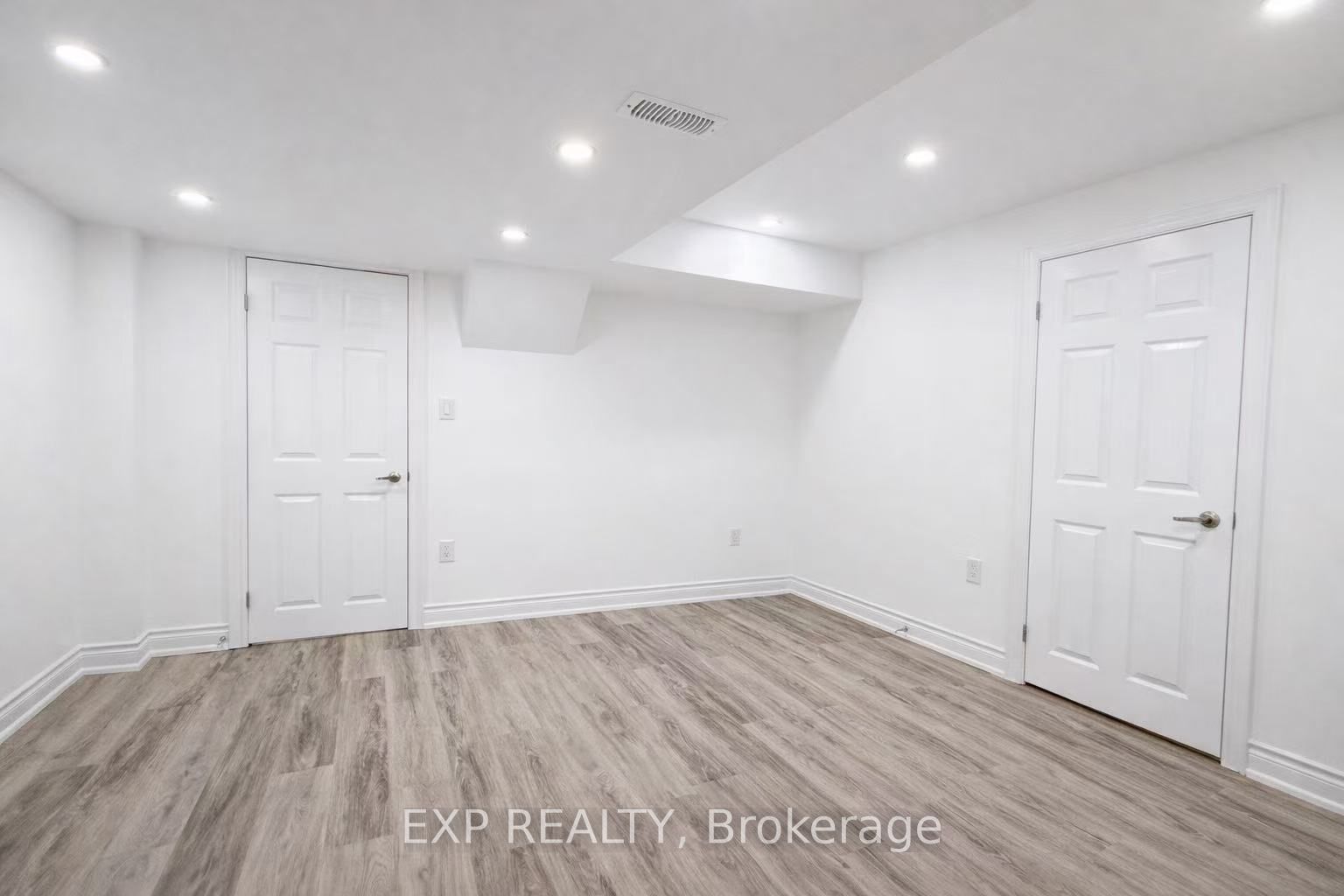 135 Warren Bradley Street Bsmt