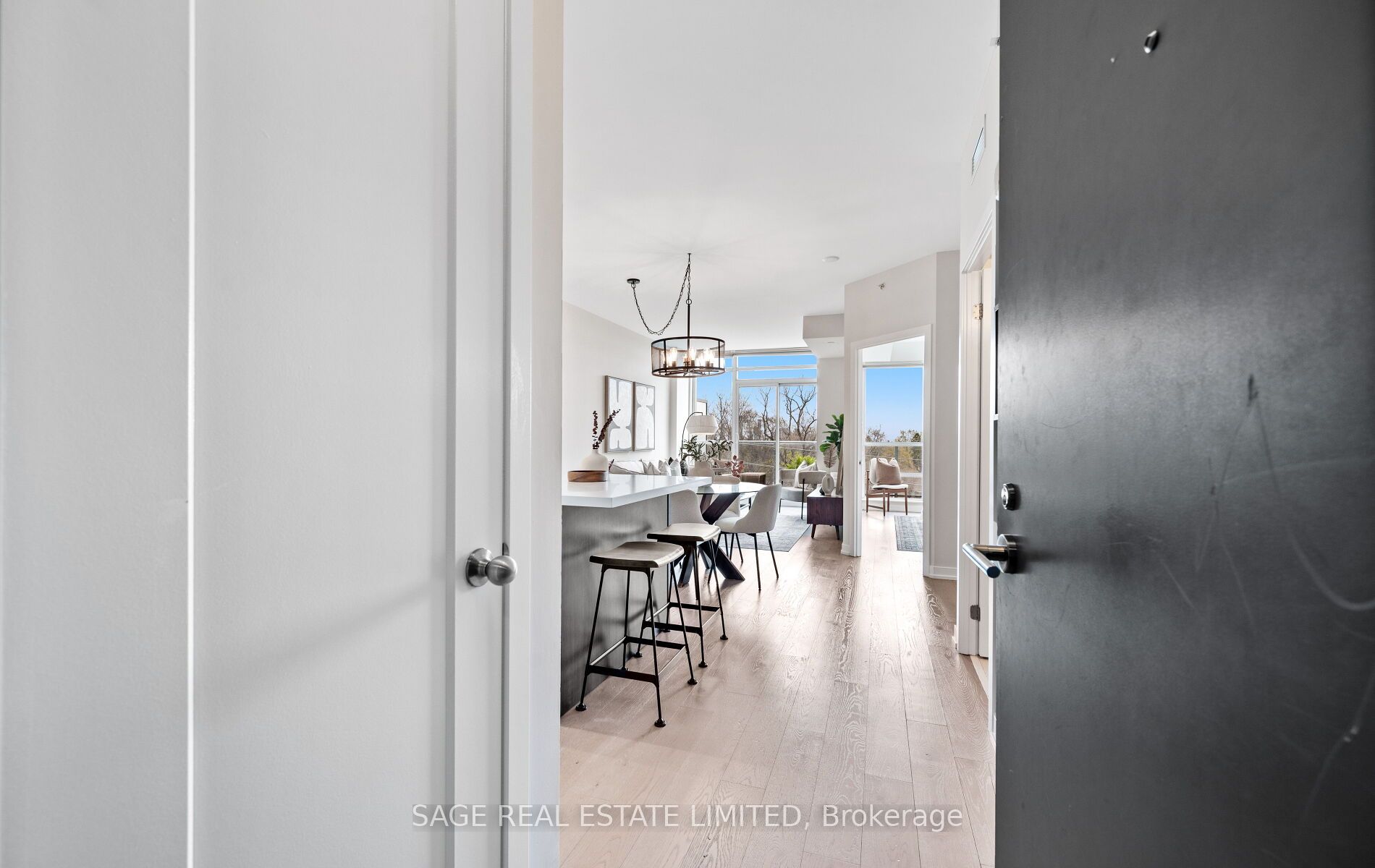 8 Fieldway Road 525