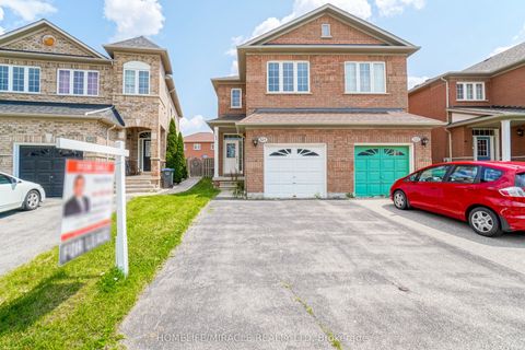 824 Khan Crescent Mississauga ON L5V 2R2