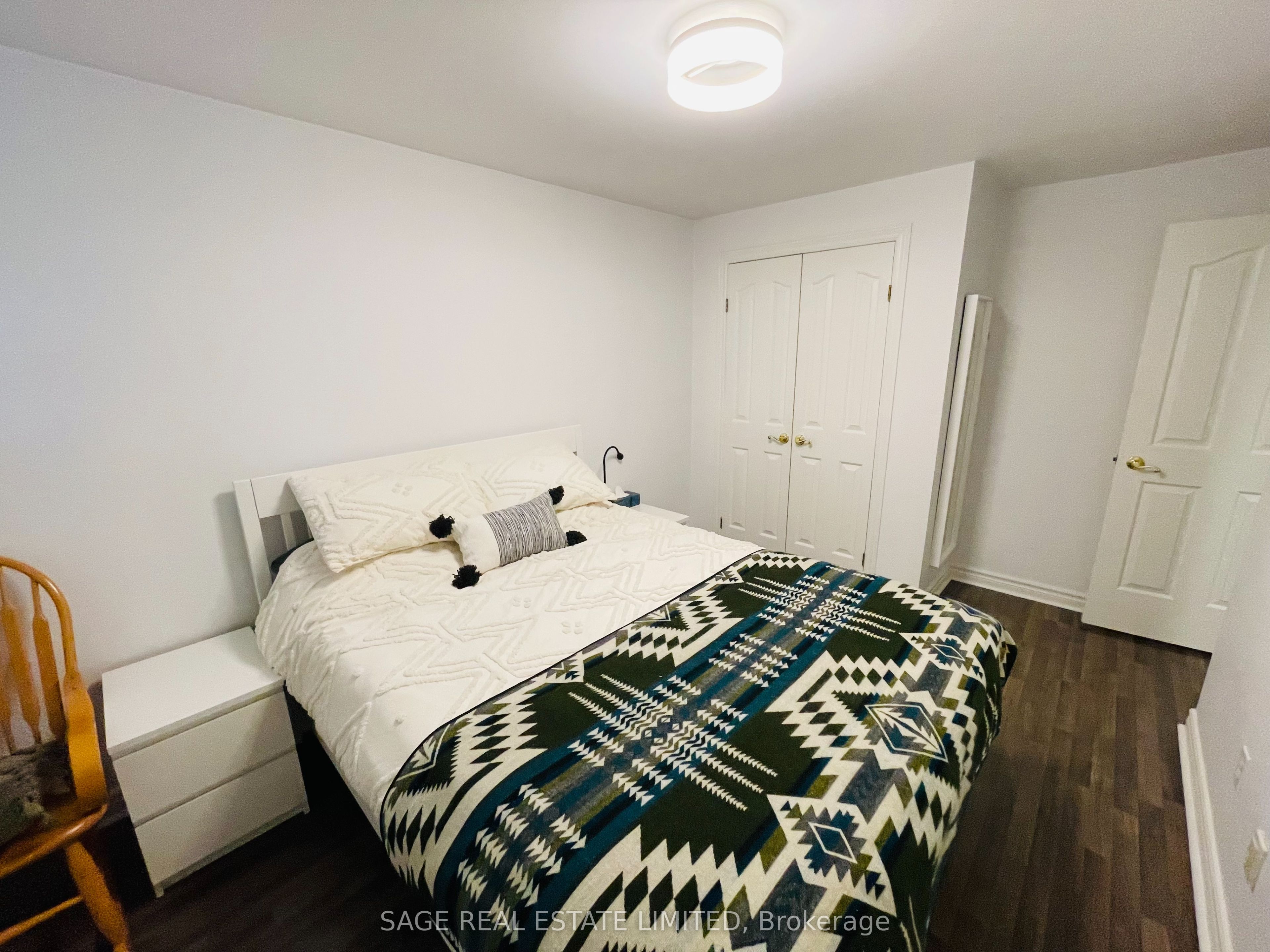 296 Runnymede Road 5
