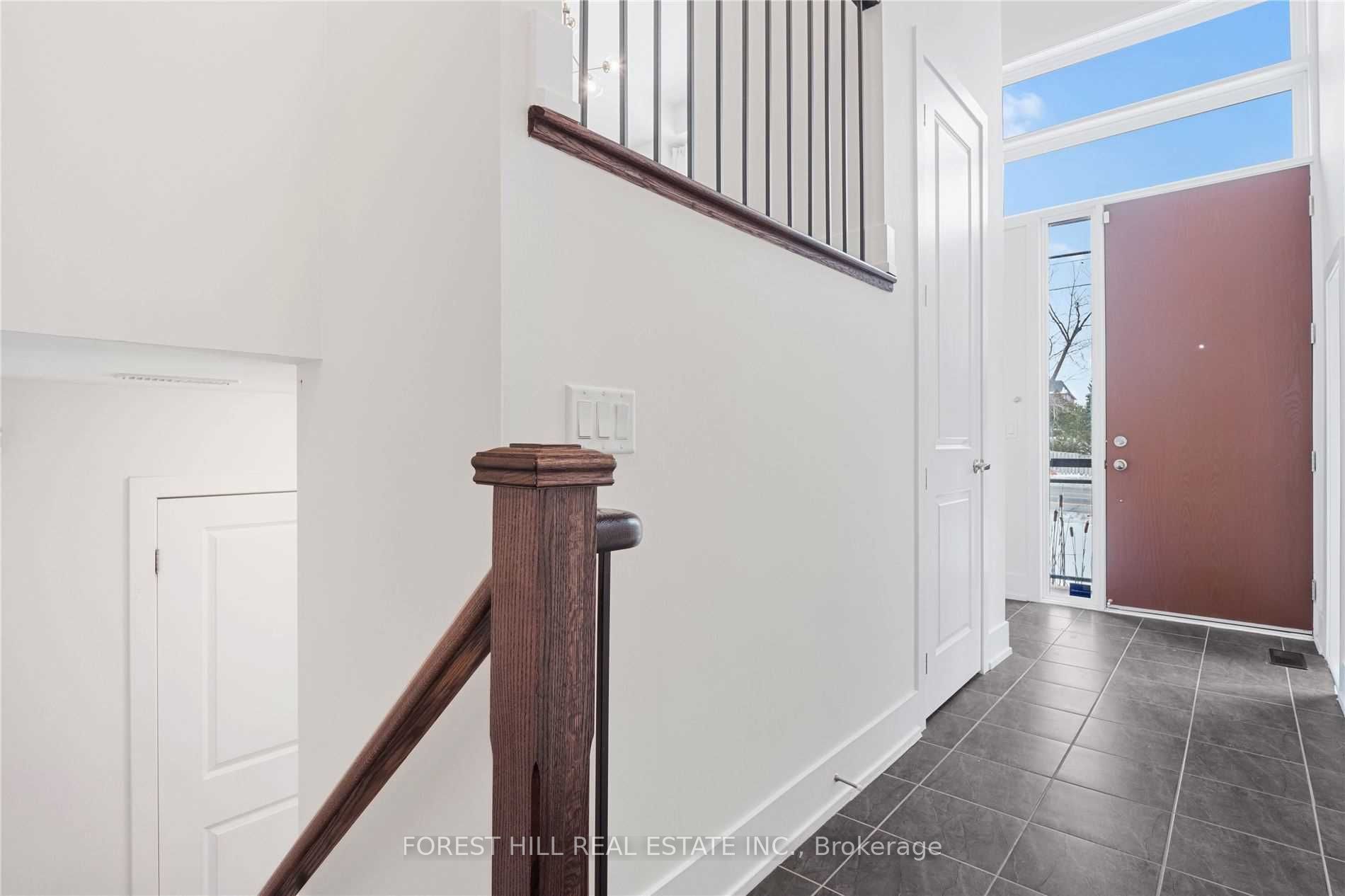 9144 Bathurst Street