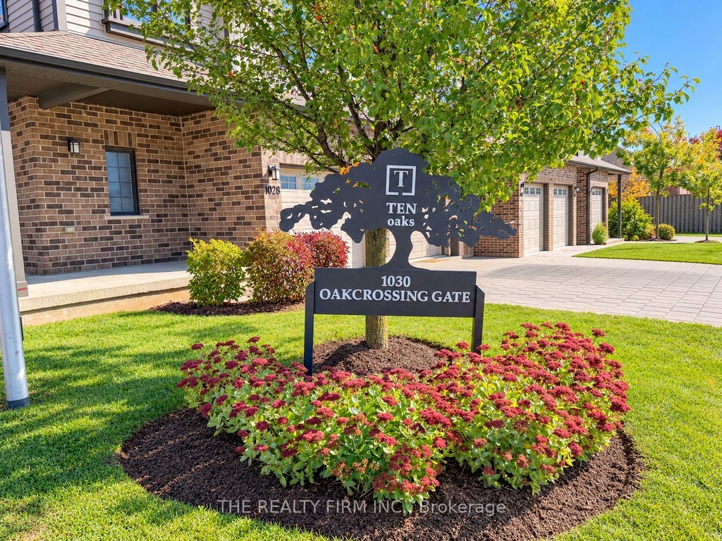 Photo of 1030 Oakcrossing Gate #45, London North, ON N6H 0H1 (MLS # X14080818)