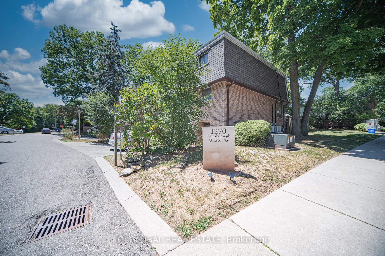 1270 Gainsborough Drive 72