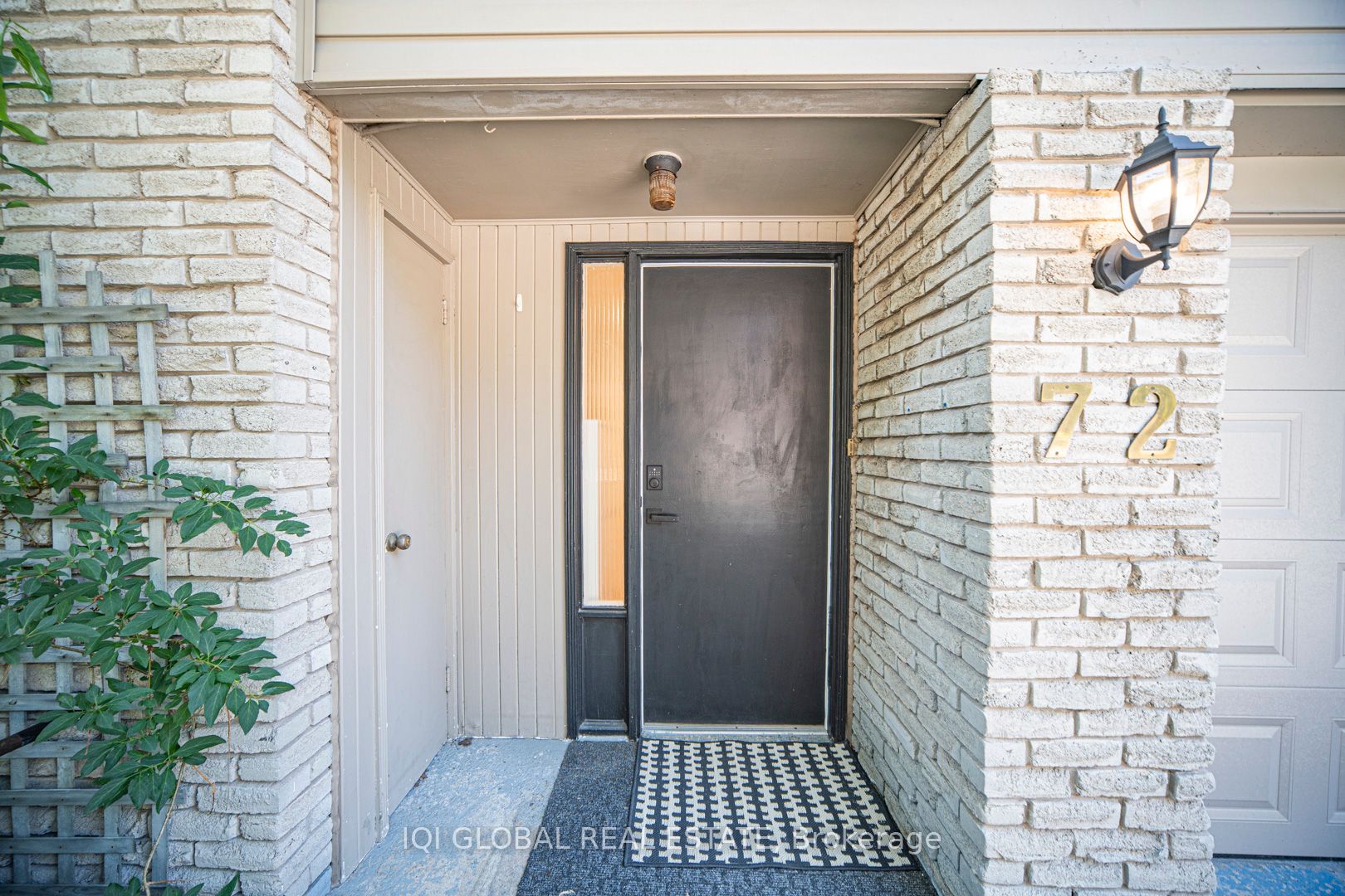 1270 Gainsborough Drive 72