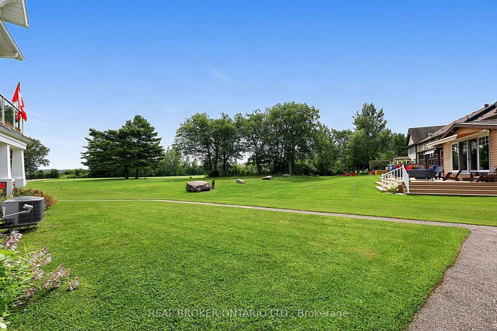 Photo of 11 Carnoustie Lane, Georgian Bay, ON L0K 1S0 (MLS # X13660580)