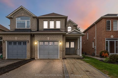 Photo of 21 Hacienda Drive, Richmond Hill, ON L4E 3X1 (MLS # N12467451)