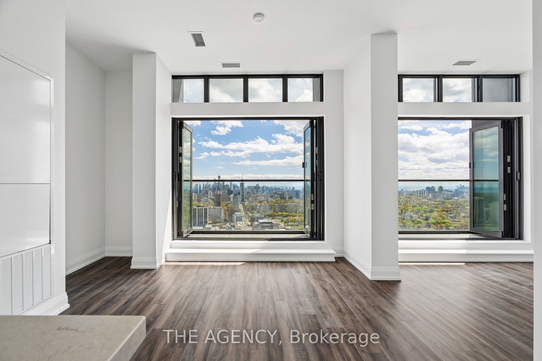 Photo 1 of 48 — 20 Soudan Avenue PH03, Toronto, ON M4S 0E2