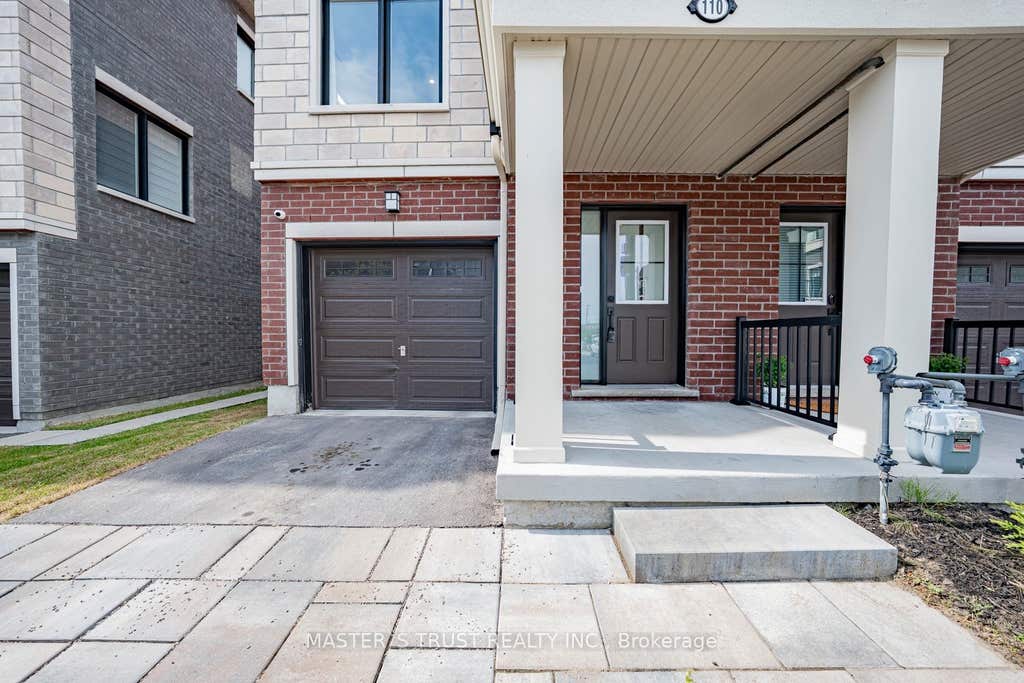Photo of 110 Covington Crescent, Whitchurch-Stouffville, ON L4A 4W8 (MLS # N13428956)