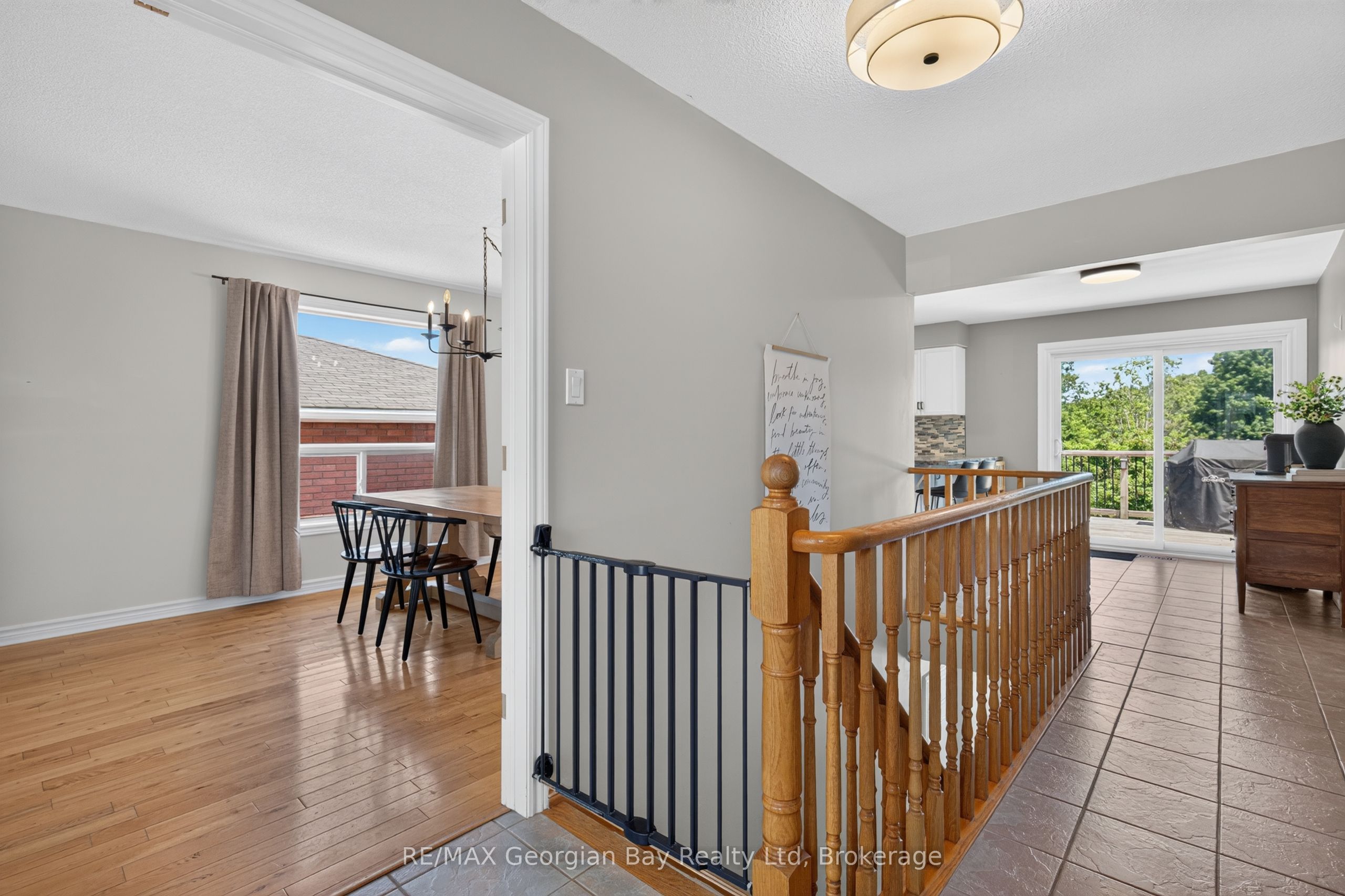 1005 Dina Crescent
