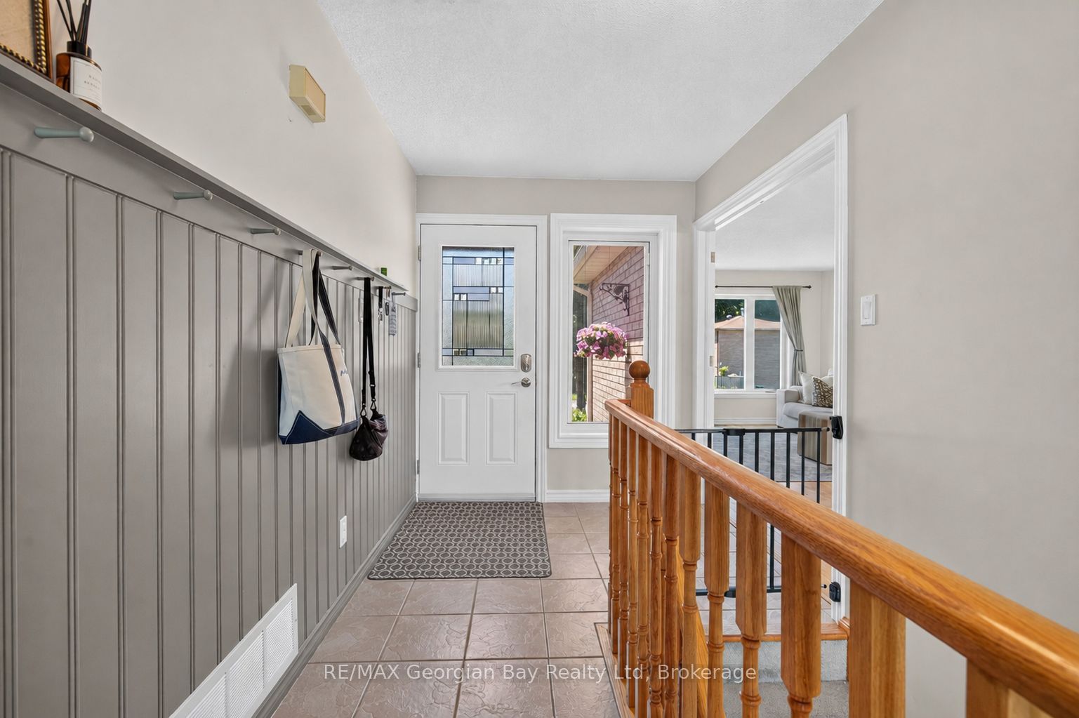 1005 Dina Crescent