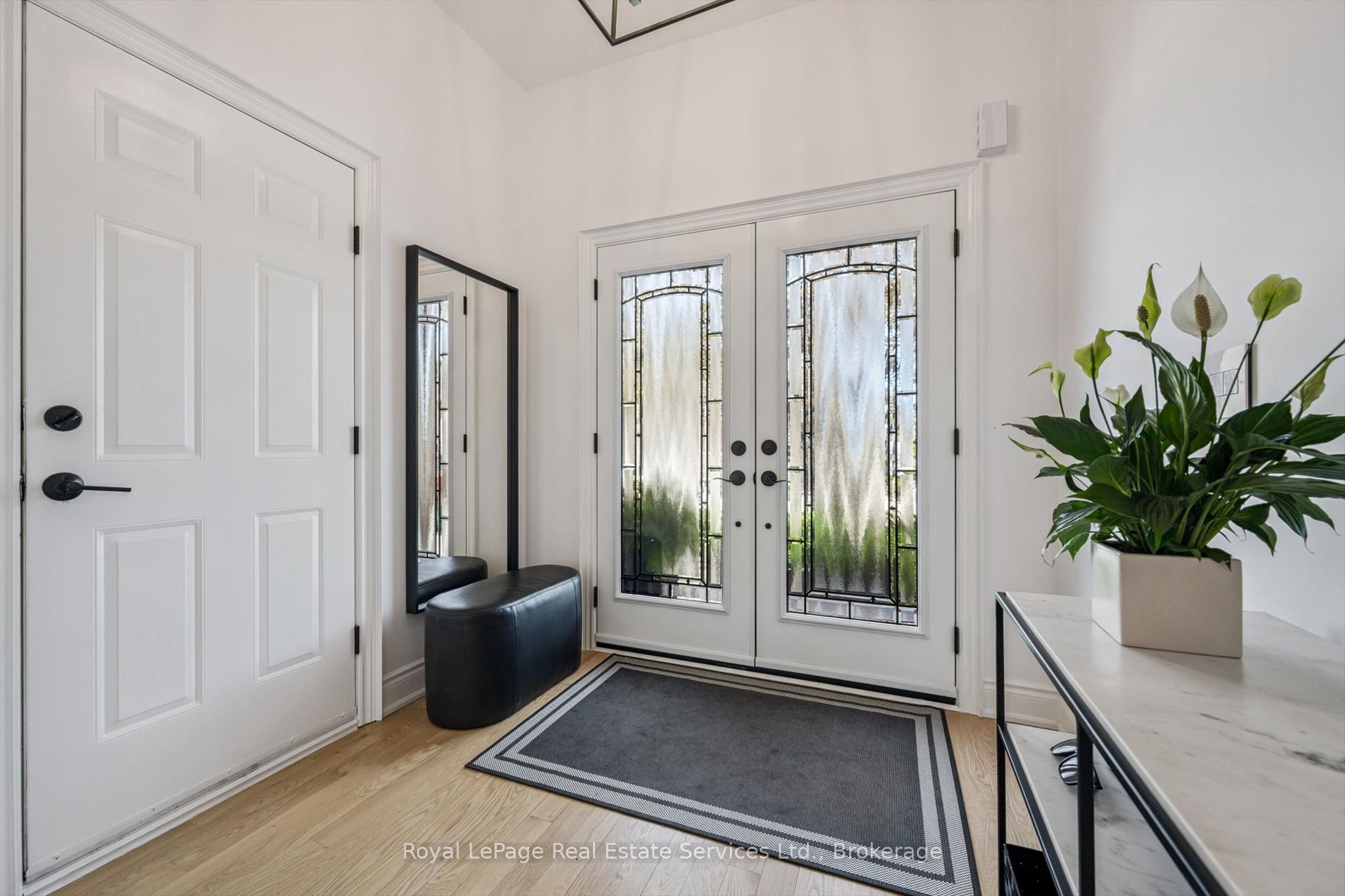 2250 Rockingham Drive 32