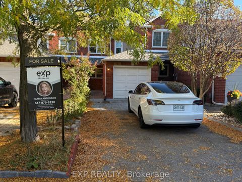 Photo of 1070 Queens Avenue, Oakville, ON L6H 2B5 (MLS # W12470370)