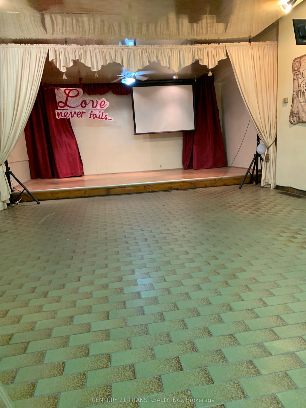 Photo of 481A Oakwood Avenue, Toronto, ON M6E 2W4 (MLS # C12467918)